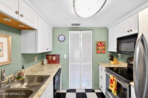 2912 St Johns Avenue #23, Jacksonville FL - photo 9 of 20
