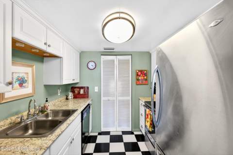 2912 St Johns Avenue #23, Jacksonville FL - photo 7 of 20