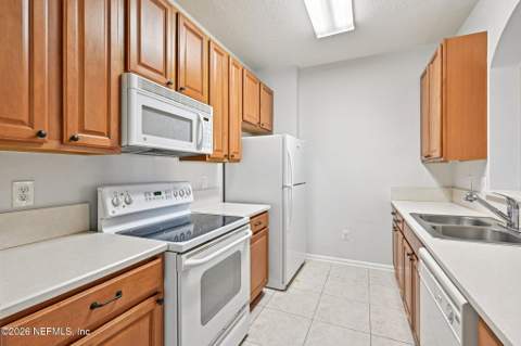 7801 Point Meadows Drive #8209, Jacksonville FL - photo 7 of 31
