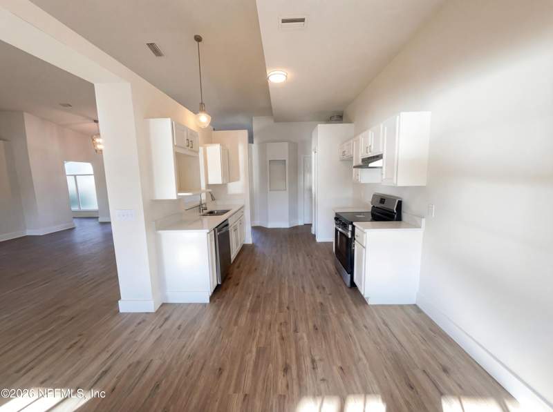 3 bedroom Single Family Residence at 978 Tammy Cove Lane, Hart Estates, Jacksonville — photo 2