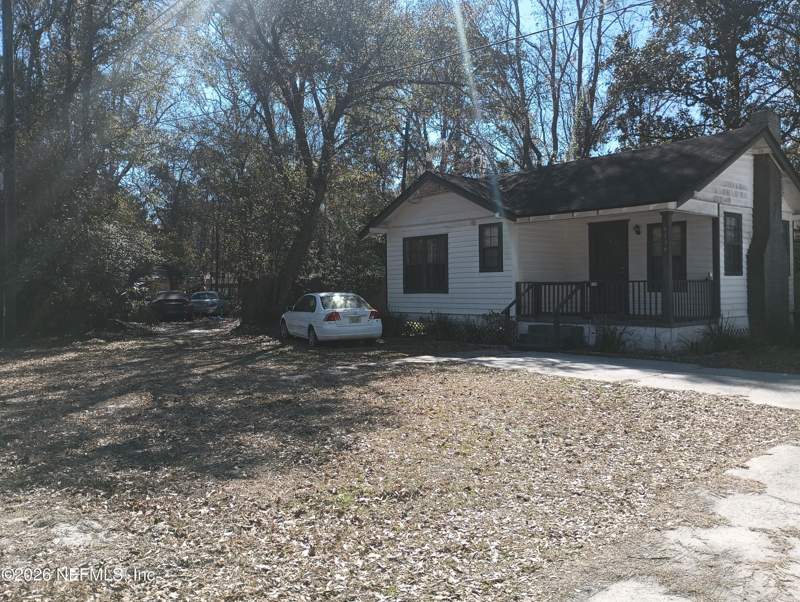 3 bedroom Single Family Residence at 6136 Bagley Road, Emmaus, Jacksonville — photo 2