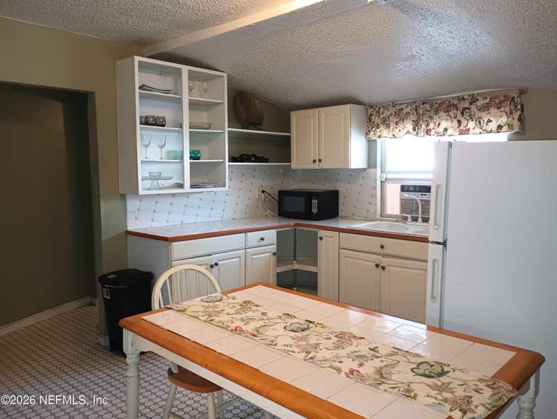 3 bedroom Single Family Residence at 6136 Bagley Road, Emmaus, Jacksonville — photo 3