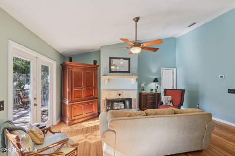 303 Fourteenth Street, St. Augustine FL - photo 6 of 46