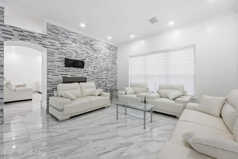 5 bedroom Single Family Residence at 10858 Hamilton Downs Court, Hamilton Downs, Jacksonville — photo 5