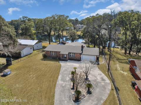 929 Lake Asbury Drive, Green Cove Springs FL - photo 7 of 48