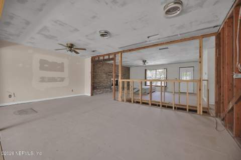 929 Lake Asbury Drive, Green Cove Springs FL - photo 16 of 48