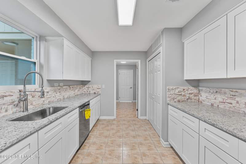 4 bedroom Single Family Residence at 688 Claire Lane, Orange Park, Orange Park — photo 5