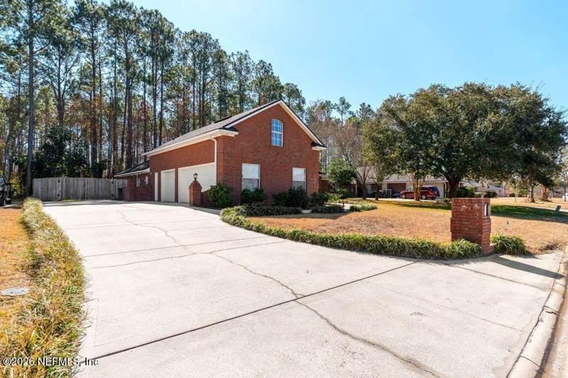 4 bedroom Single Family Residence at 10272 Manorville Drive, The Hamlet, Jacksonville — photo 3