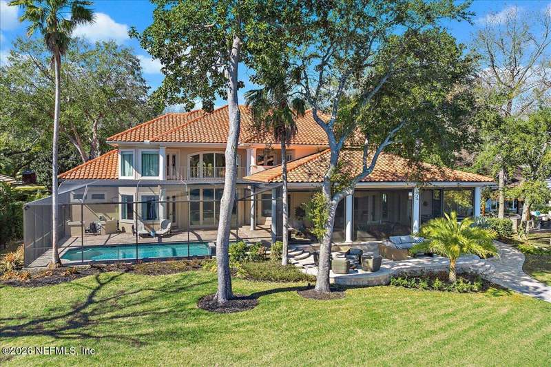 4 bedroom Single Family Residence at 821 Queens Harbor Boulevard, Queens Harbour Cc, Jacksonville — photo 5