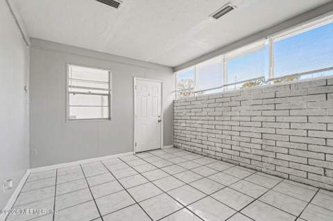 4852 Hatteras Road, Jacksonville FL - photo 18 of 19