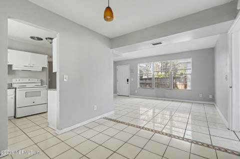 4852 Hatteras Road, Jacksonville FL - photo 7 of 19