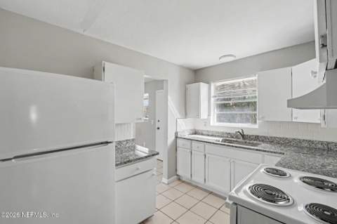 4852 Hatteras Road, Jacksonville FL - photo 9 of 19