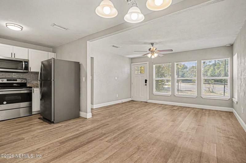 4 bedroom Single Family Residence at 4721 Portsmouth Avenue, Osceola Forest, Jacksonville — photo 3