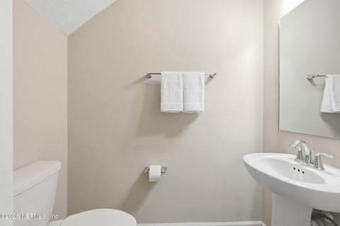 2552 Sandy Dune Drive, Jacksonville FL - photo 12 of 42