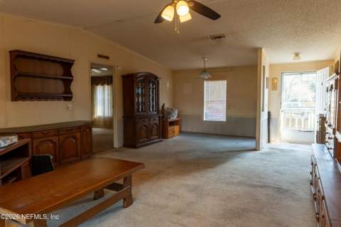 8215 Lenox Avenue, Jacksonville FL - photo 7 of 35
