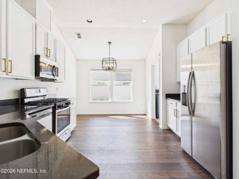 5970 Green Pond Drive, Jacksonville FL - photo 12 of 26