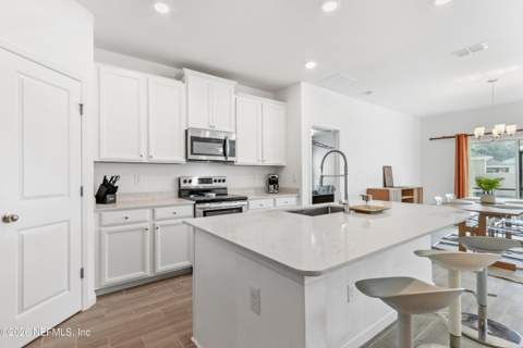 9840 Lemon Balm Way, Jacksonville FL - photo 11 of 33