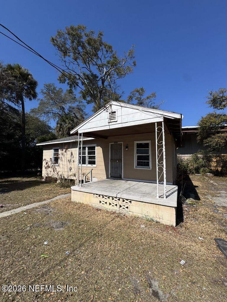 3 bedroom Single Family Residence at 1909 E 27th Street, Long Branch, Jacksonville — photo 2