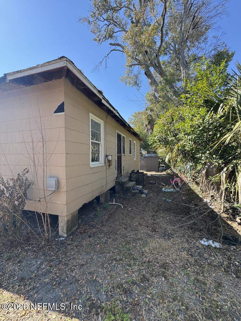 3 bedroom Single Family Residence at 1909 E 27th Street, Long Branch, Jacksonville — photo 4
