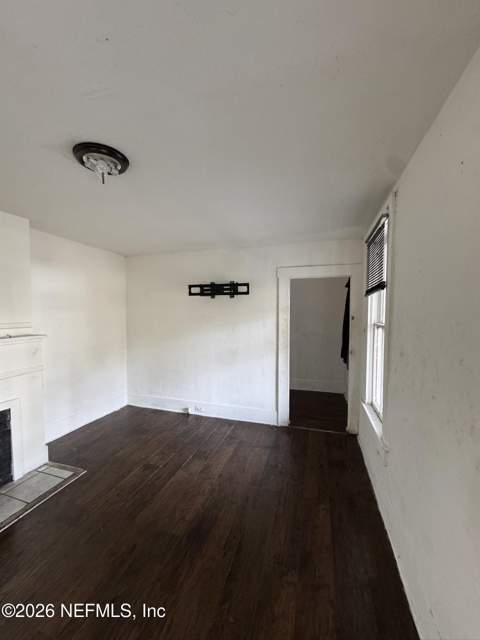 1058 Dyal Street, Jacksonville FL - photo 6 of 17