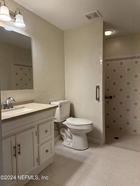 3842 Ruby Drive, Jacksonville FL - photo 9 of 38