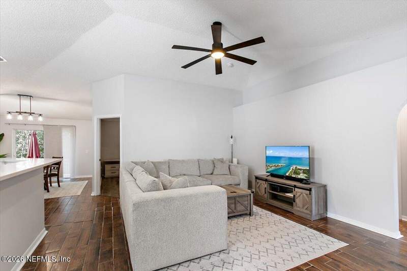 3 bedroom Single Family Residence at 3516 Wentworth Circle, Wentworth Place, Jacksonville — photo 3