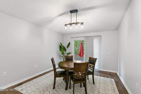 3516 Wentworth Circle, Jacksonville FL - photo 6 of 18