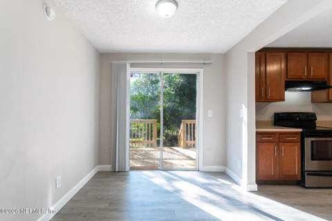 9620 Harriet Avenue, Jacksonville FL - photo 9 of 28