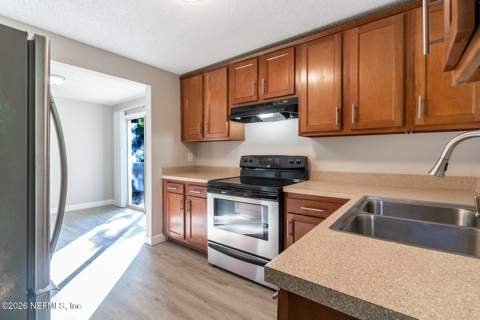 9620 Harriet Avenue, Jacksonville FL - photo 10 of 28