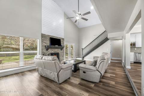 12071 Blackfoot Trail, Jacksonville FL - photo 6 of 58