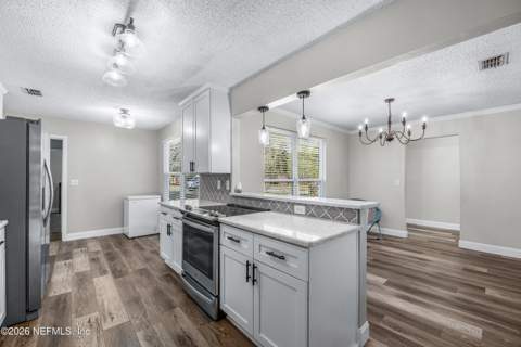 12071 Blackfoot Trail, Jacksonville FL - photo 8 of 58