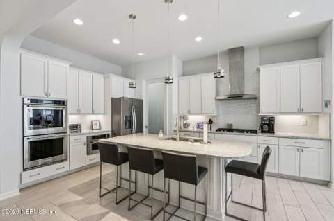 2992 Lucena Lane, Jacksonville FL - photo 18 of 53