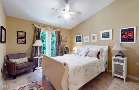 13715 Richmond Park Drive #308, Jacksonville FL - photo 14 of 33