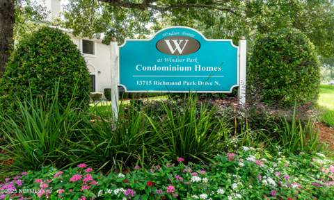 13715 Richmond Park Drive #308, Jacksonville FL - photo 19 of 33