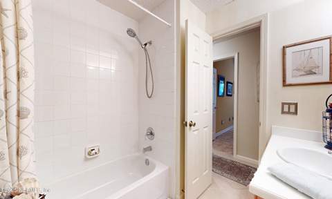 13715 Richmond Park Drive #308, Jacksonville FL - photo 21 of 33