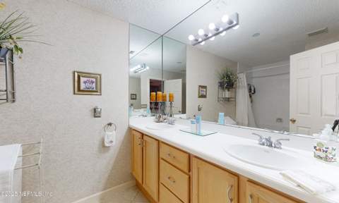 13715 Richmond Park Drive #308, Jacksonville FL - photo 22 of 33