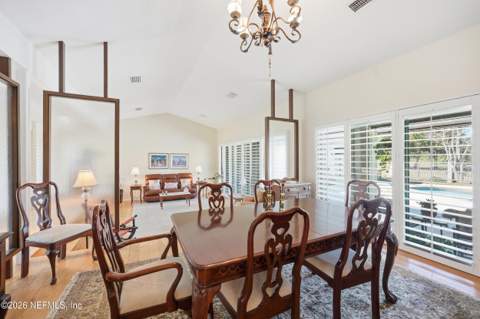 7946 Quailwood Drive, Jacksonville FL - photo 12 of 61