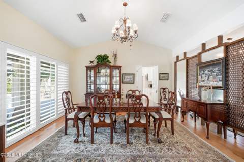 7946 Quailwood Drive, Jacksonville FL - photo 13 of 61