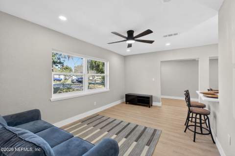 505 Nightingale Road, Jacksonville FL - photo 6 of 21
