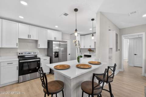 505 Nightingale Road, Jacksonville FL - photo 7 of 21