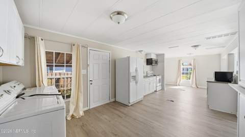 5827 Jason Drive, Jacksonville FL - photo 12 of 35