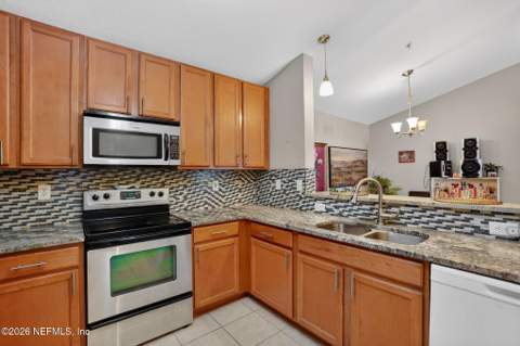 575 Oakleaf Plantation Parkway #714, Orange Park FL - photo 22 of 34