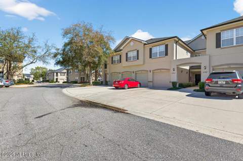 12301 Kernan Forest Boulevard #2104, Jacksonville FL - photo 7 of 59