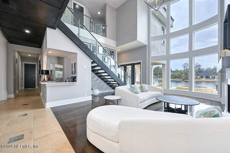 4 bedroom Single Family Residence at 781 Queens Harbor Boulevard, Queens Harbour Cc, Jacksonville — photo 3