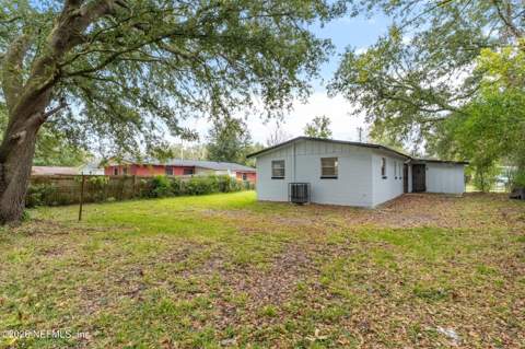 4663 Roanoke Boulevard, Jacksonville FL - photo 11 of 19