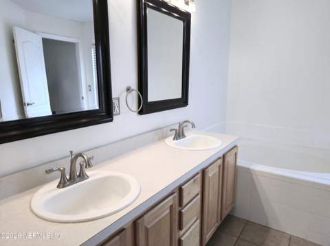 12307 N Bucks Harbor Drive, Jacksonville FL - photo 23 of 36