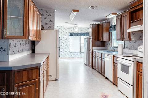 10569 Moncrief Dinsmore Road, Jacksonville FL - photo 10 of 17