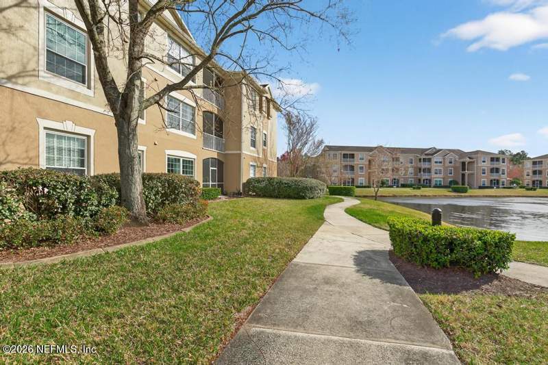 2 bedroom Condominium at 7990 Baymeadows Road #307, Horizons@stonebridge, Jacksonville — photo 4