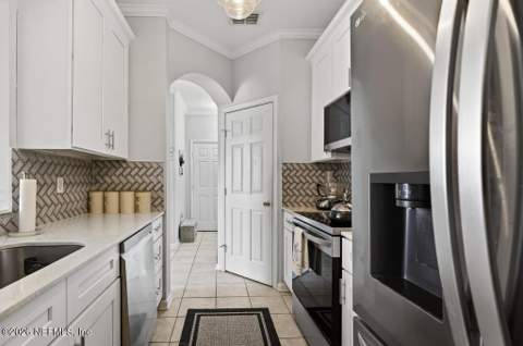 7990 Baymeadows Road #307, Jacksonville FL - photo 20 of 43