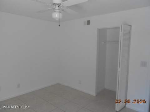 5642 Pinebay Circle, Jacksonville FL - photo 12 of 14